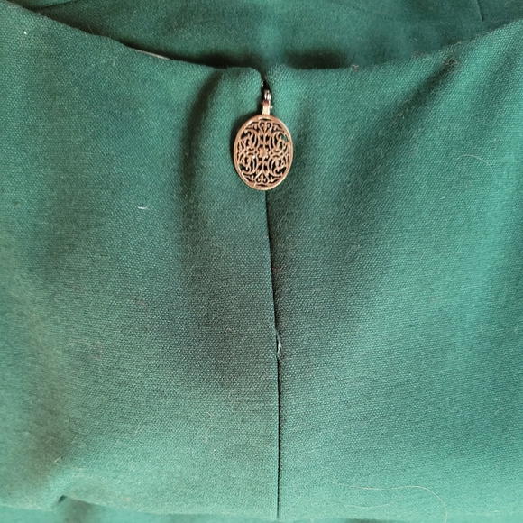 Elie Tahari dress with pleated neckline - Picture 9 of 9